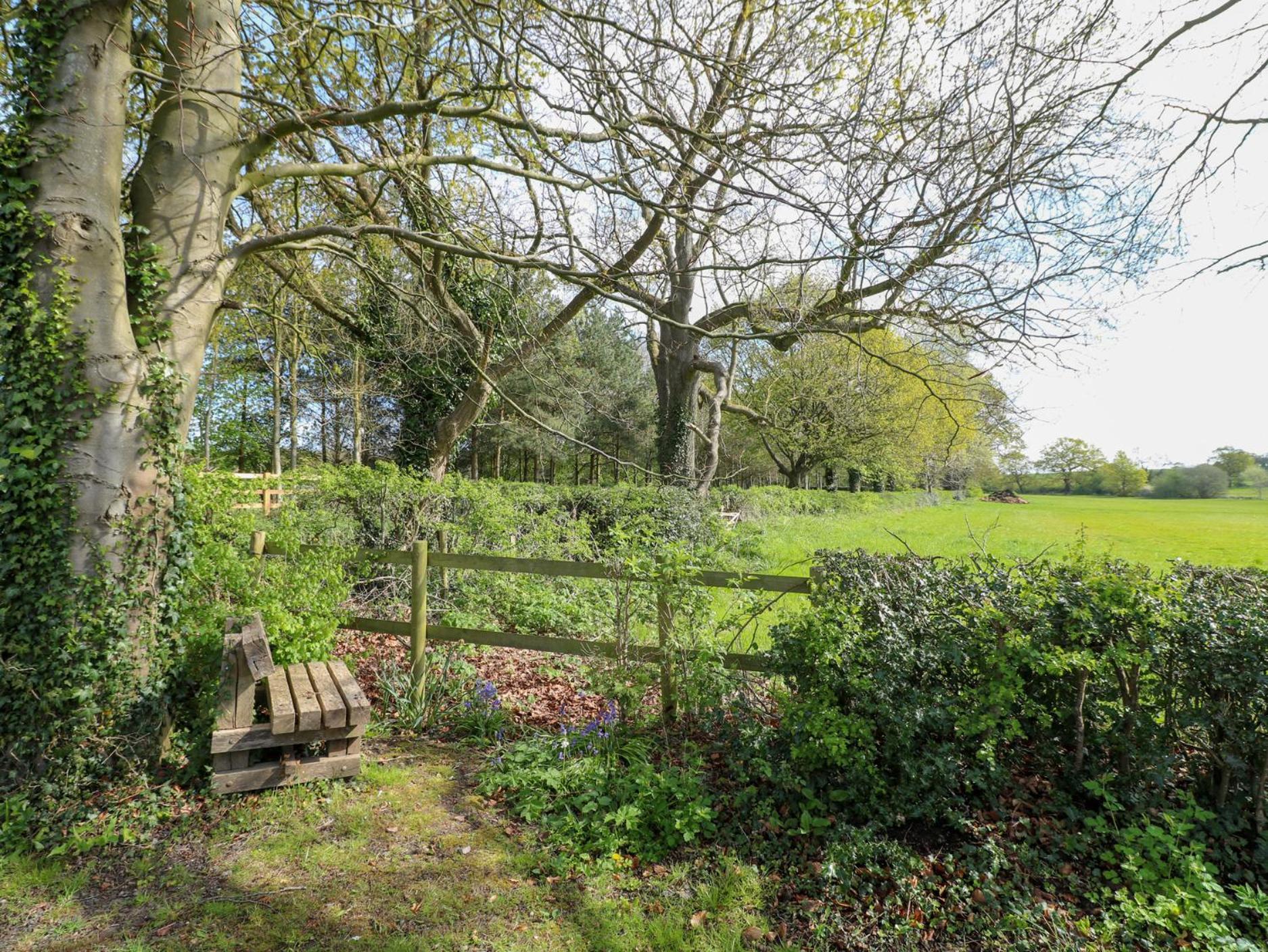 Hen House View Villa Rugeley Bagian luar foto